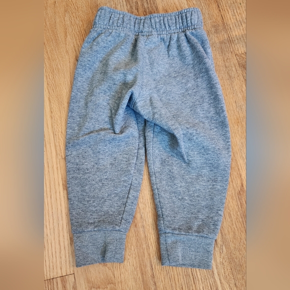 2T Nike Athletic Pants 3 pairs - Picture 3 of 8